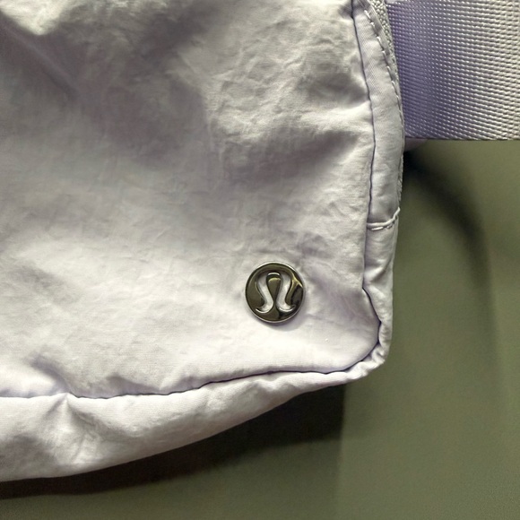 Lululemon EveryWhere Belt Bag - Picture 2 of 5